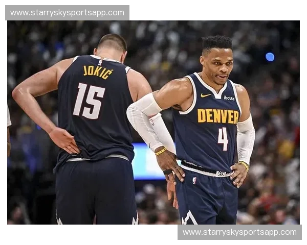 布克复出后太阳进攻体系更完整 威少替补贡献4次抢断激活转换