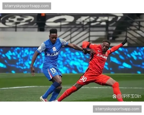 上海申花特谢拉拉唐两翼齐飞 边路突破结合中路包抄立体化